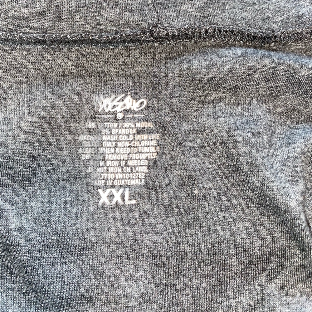 Gray turtleneck tee - Picture 3 of 3